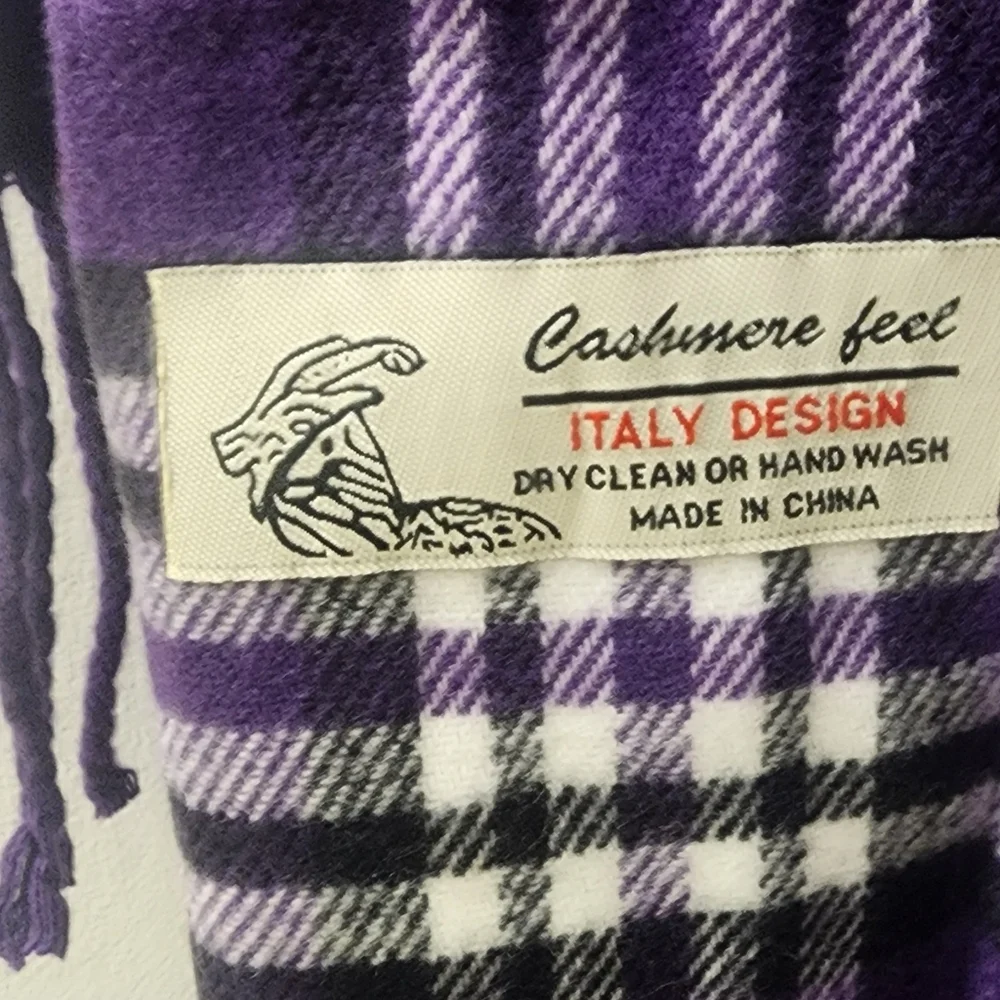 Avanti Purple Plaid Scarf with‎ Fringe, Cashemire.